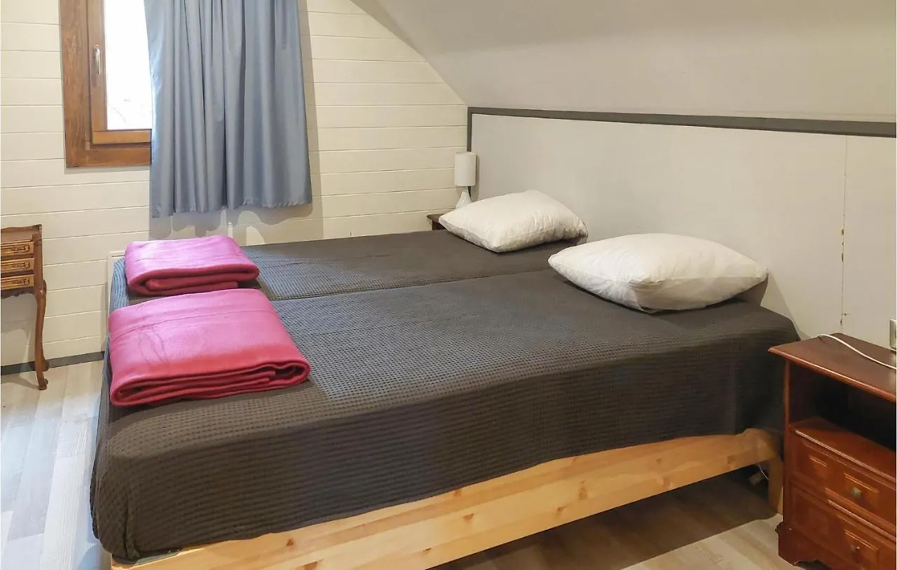 3 Bedroom Cozy Home In Sainte Croix-Volvestre Montberaud Francia